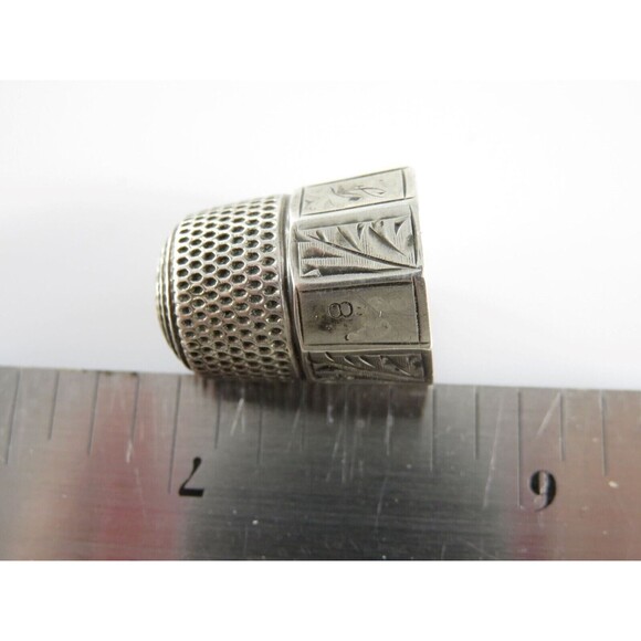Antique Thimble Octagon Form F.A.B. Number 8 Sterling Silver Chamfered Decorated - Picture 7 of 7